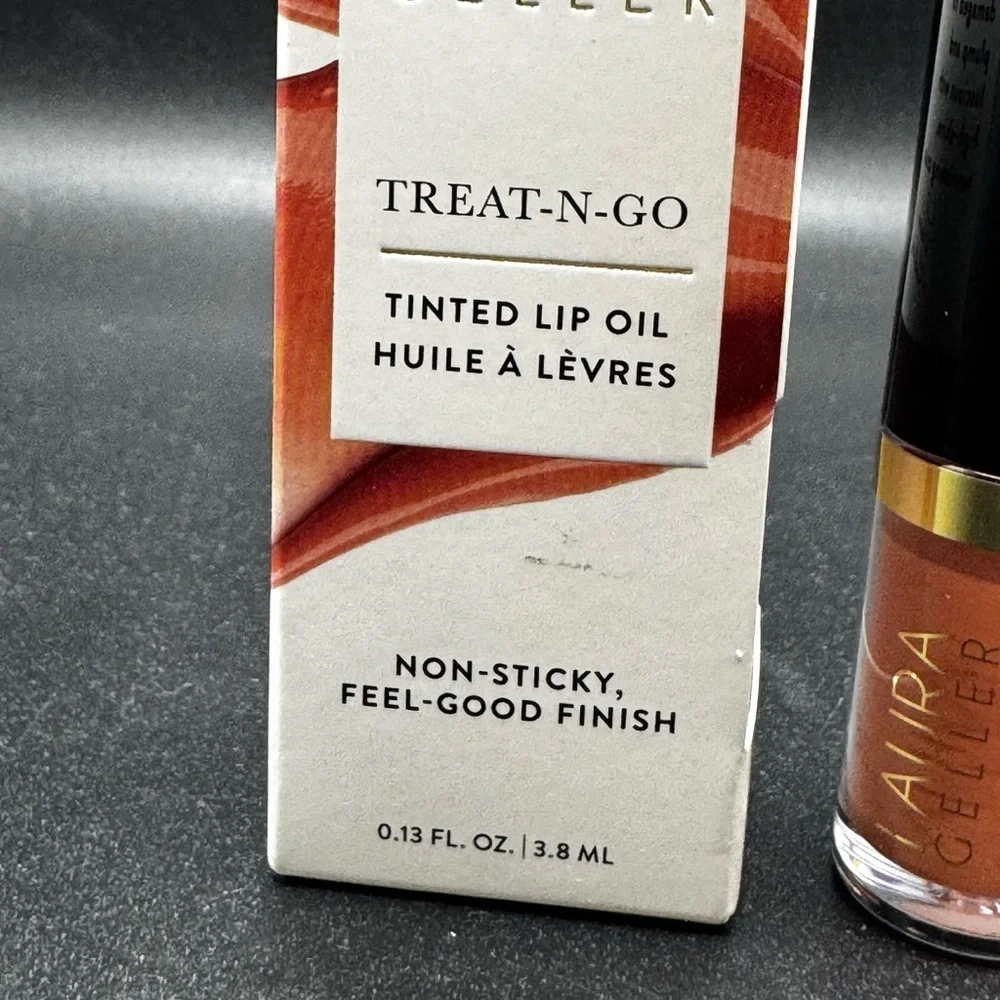 NWT Laura Geller Treat-N-Go Tinted Lip Oil - Cruch Time- minor box damage